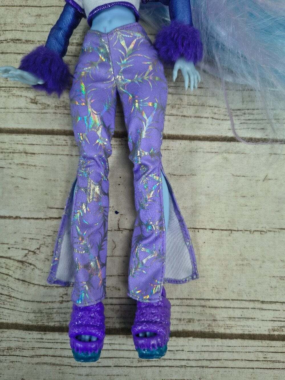 Monster High G3 Abbey Bominable Core Fashion Doll Original Gen 3 - Picture 3 of 5